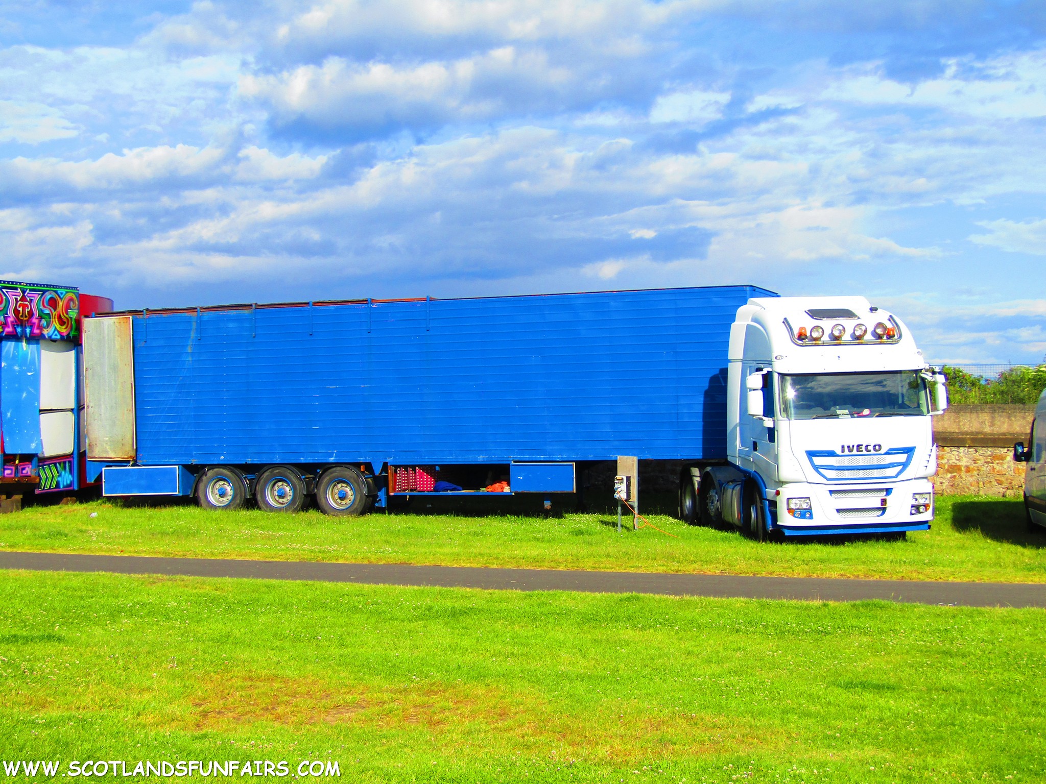 David Thomsons Iveco & Waltzer Trailer