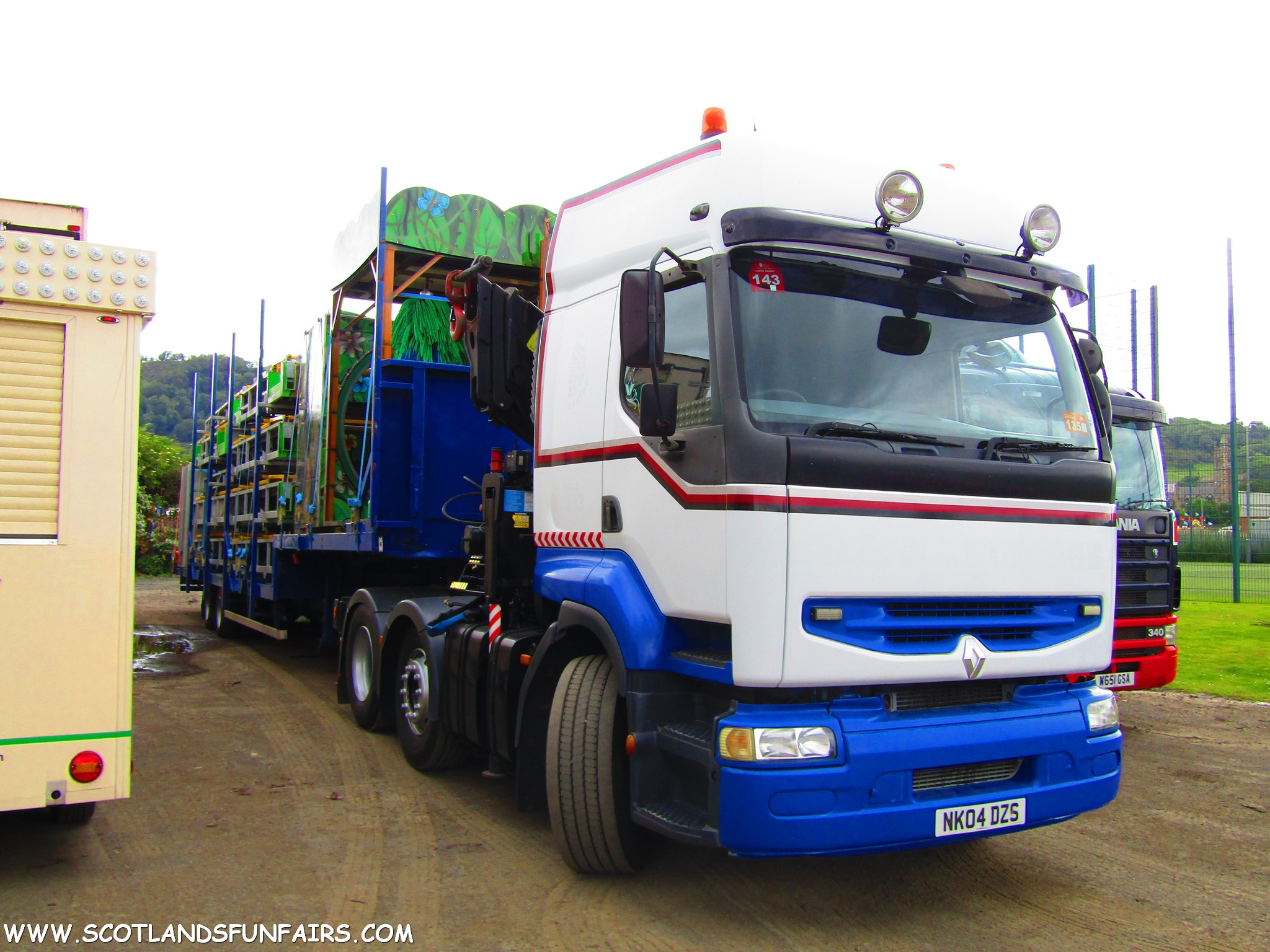 Dean Stirlings Renault & Funhouse Load