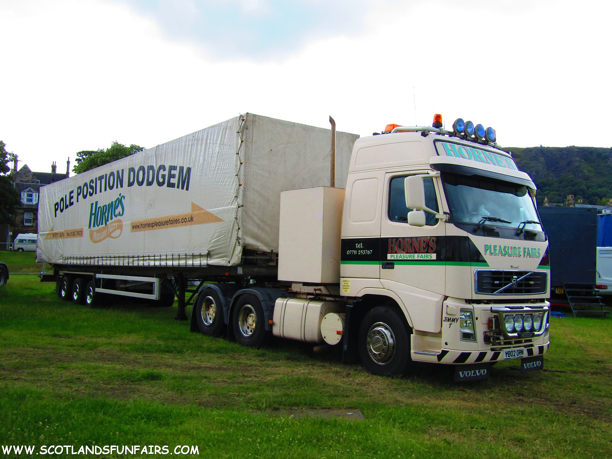 Hornes Volvo & Dodgems Load