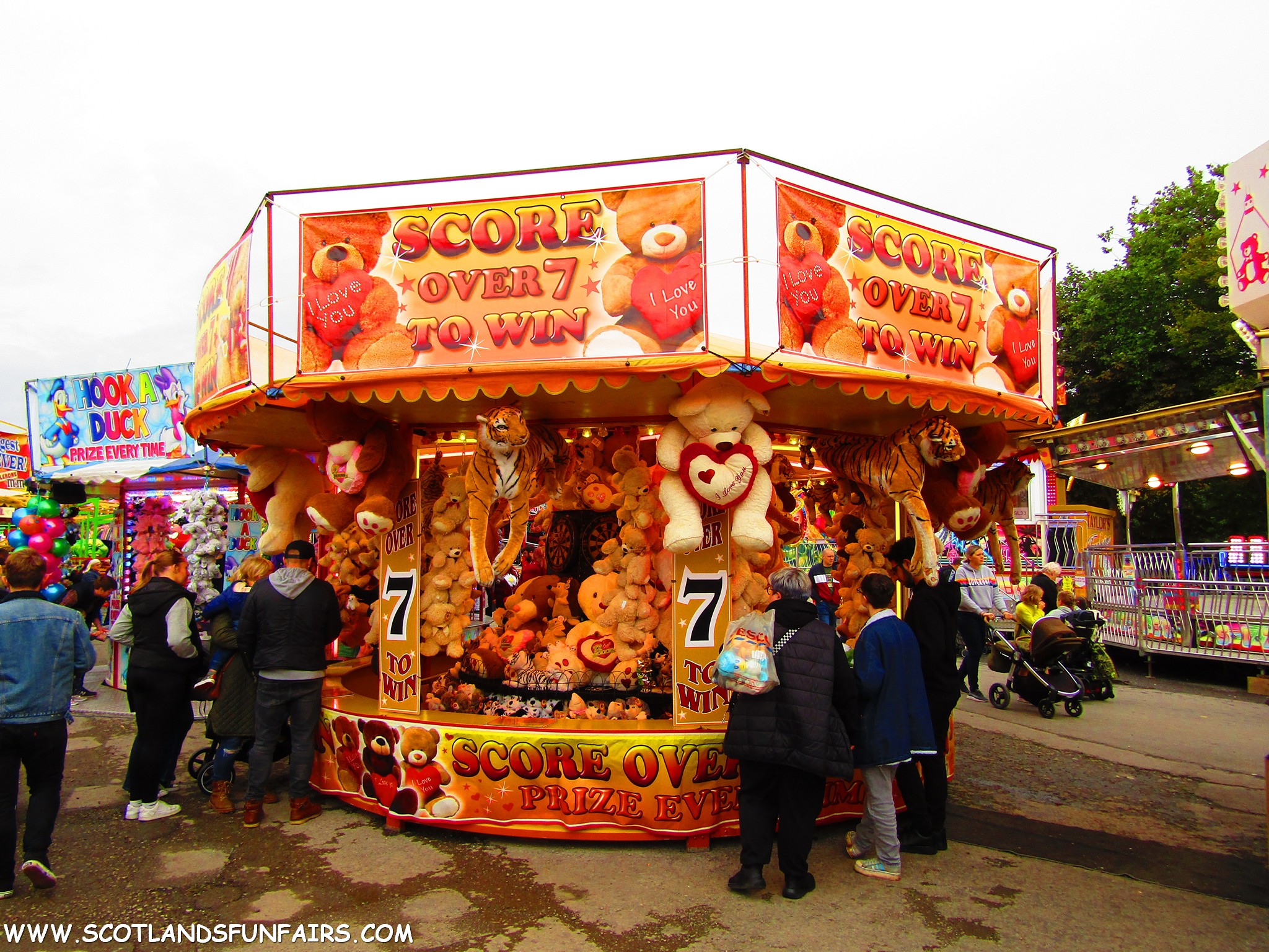 Jorden Holdsworths Hoopla