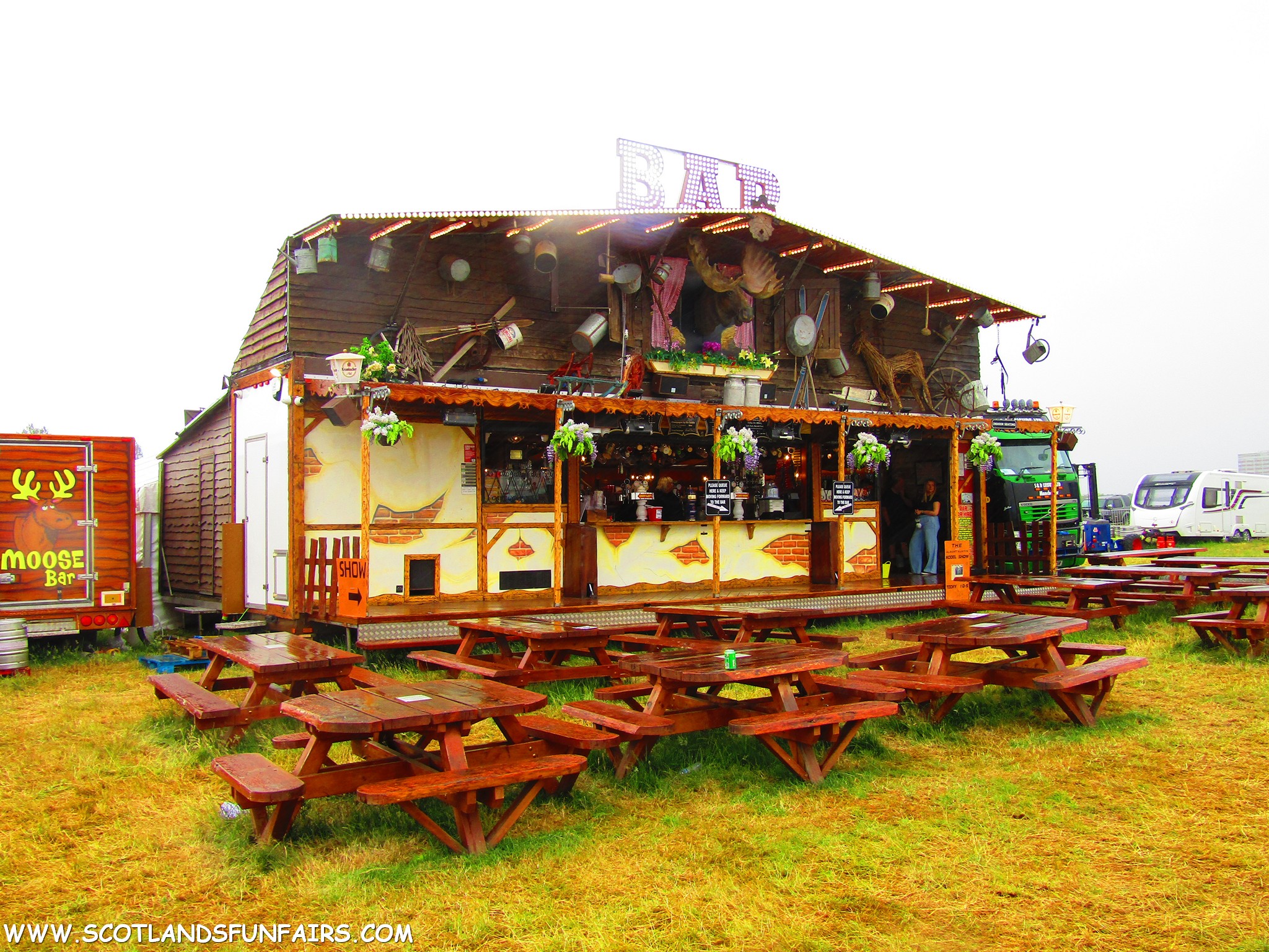 Stanley Reeves Bar