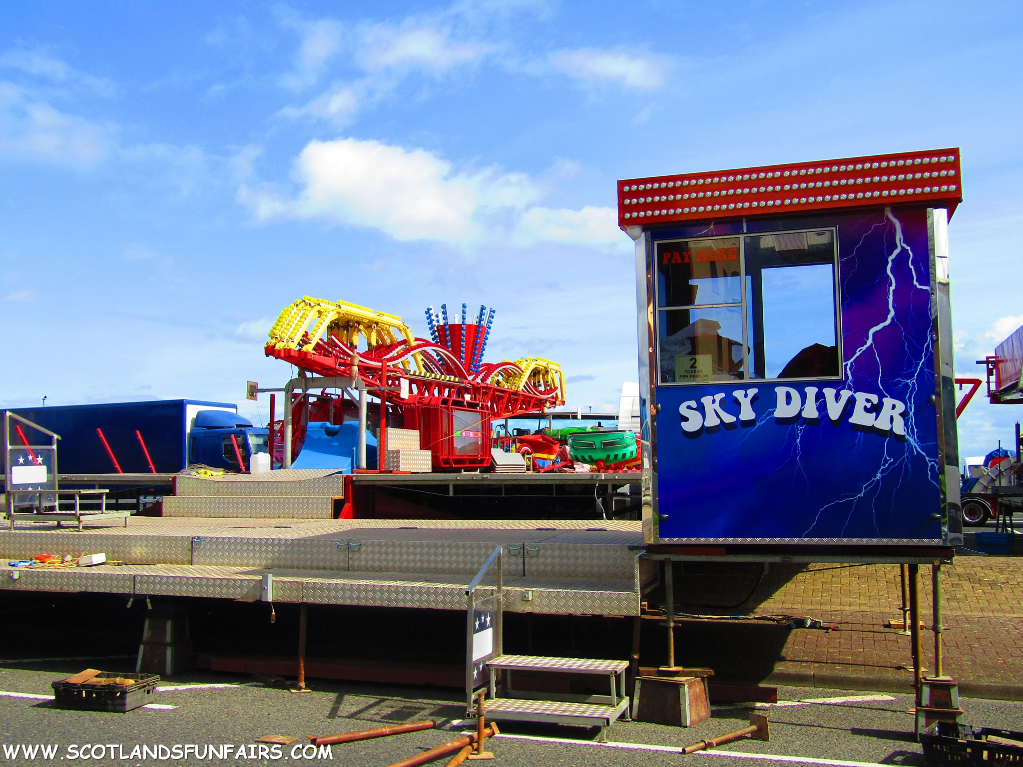 Christian Whites Skydiver