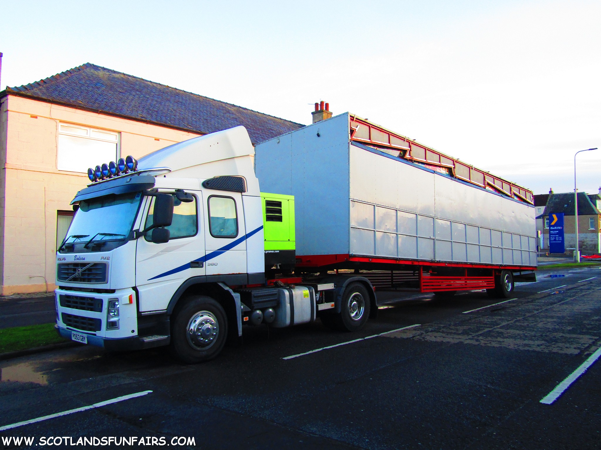 Alex Colquhouns Arcade Load