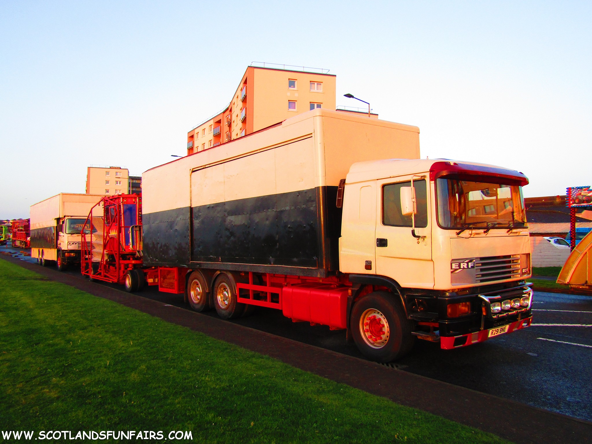 Justin Codonas Waltzer Load