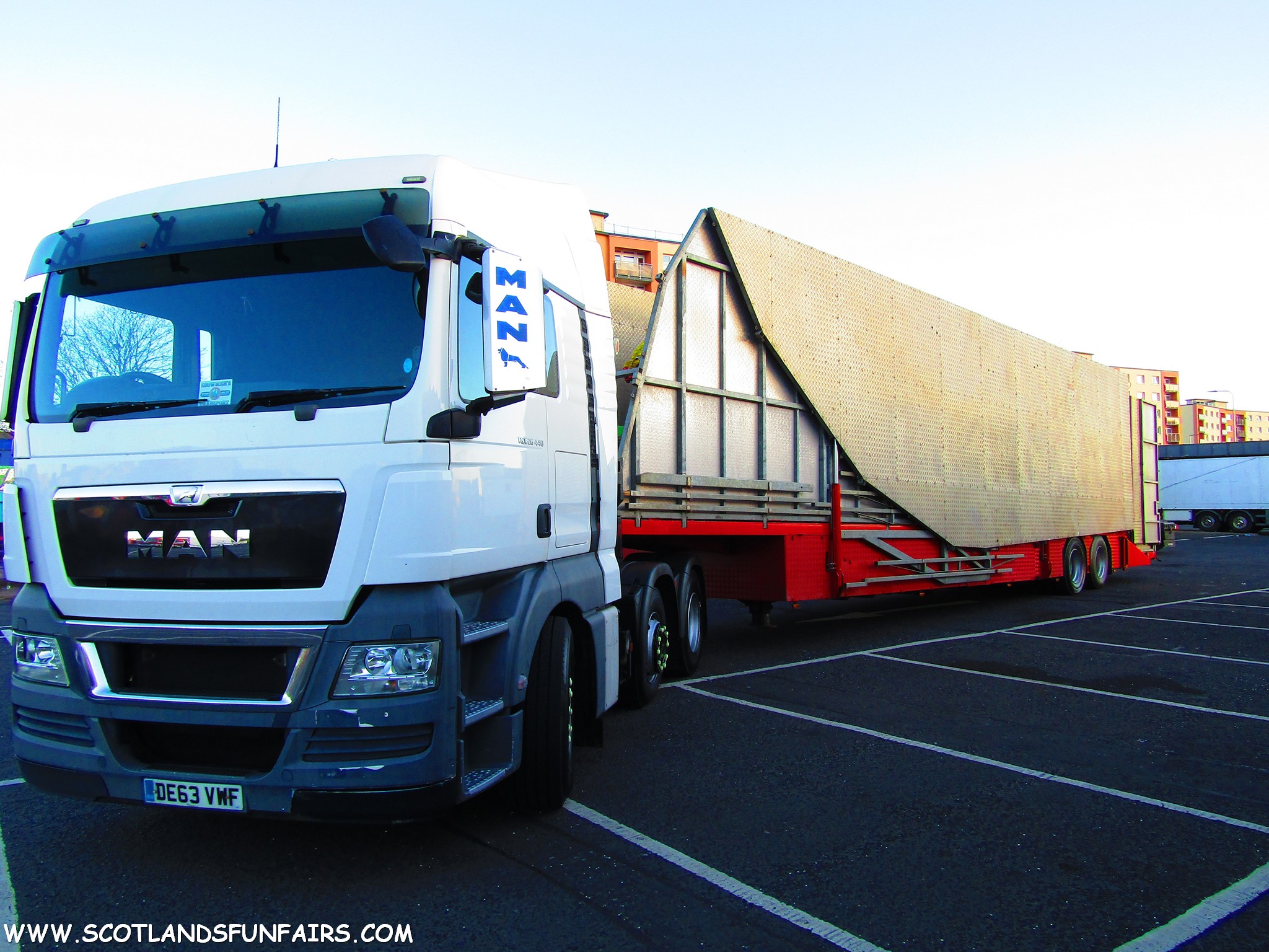 Christian Whites Skydiver Load