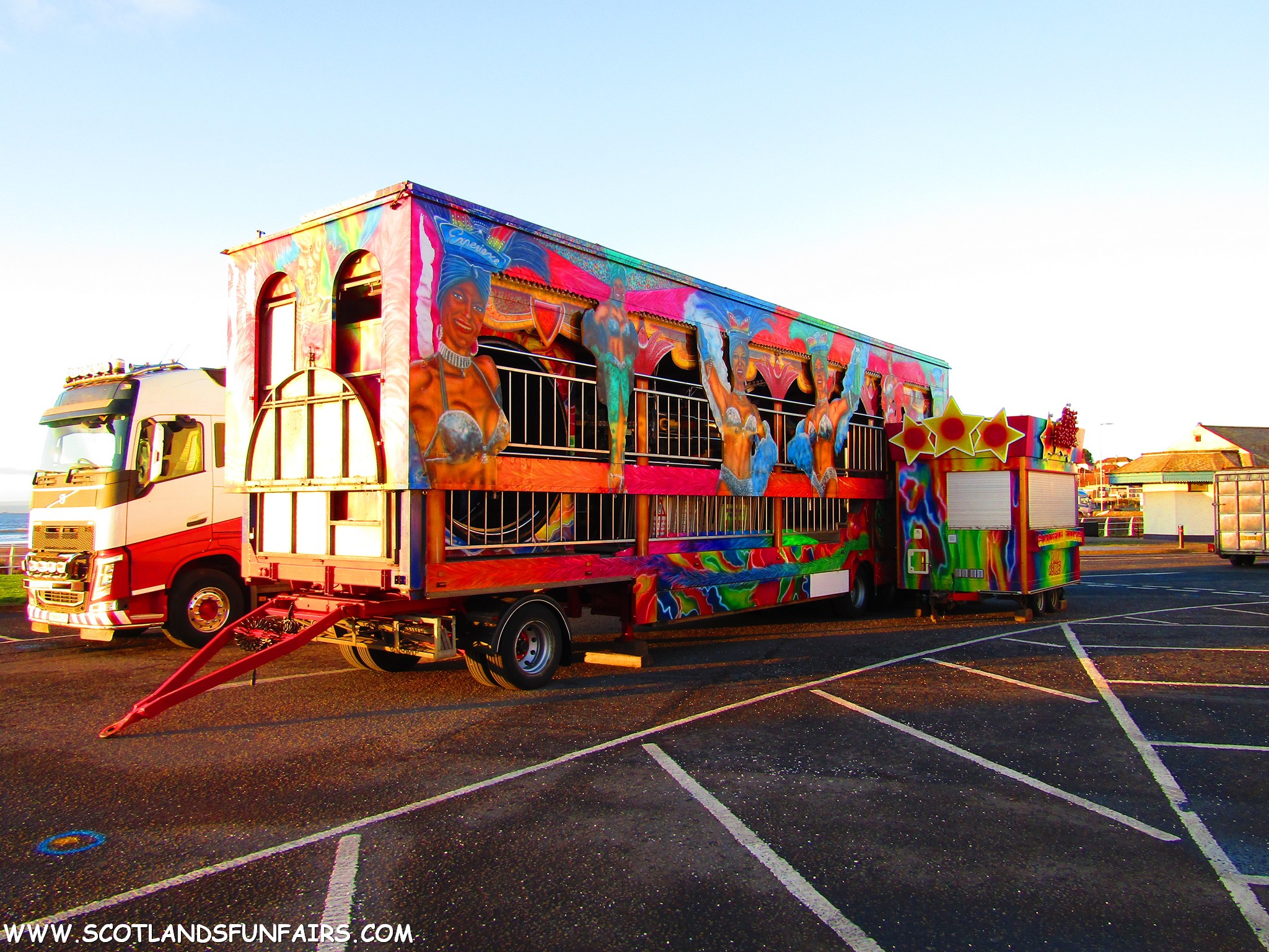 Edwin Pinders Funhouse Load