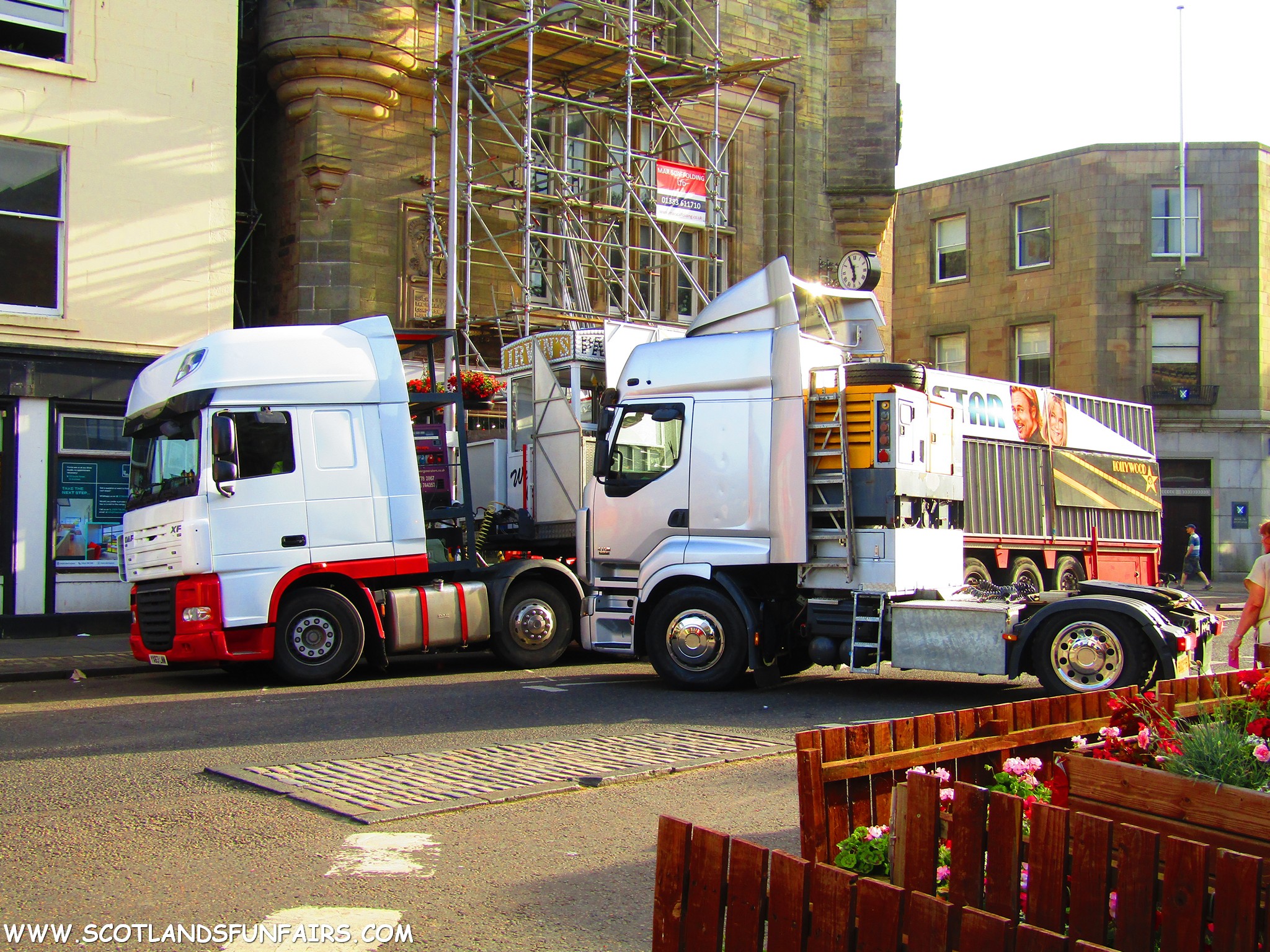 John Irvins DAF & Harry Millers Renault