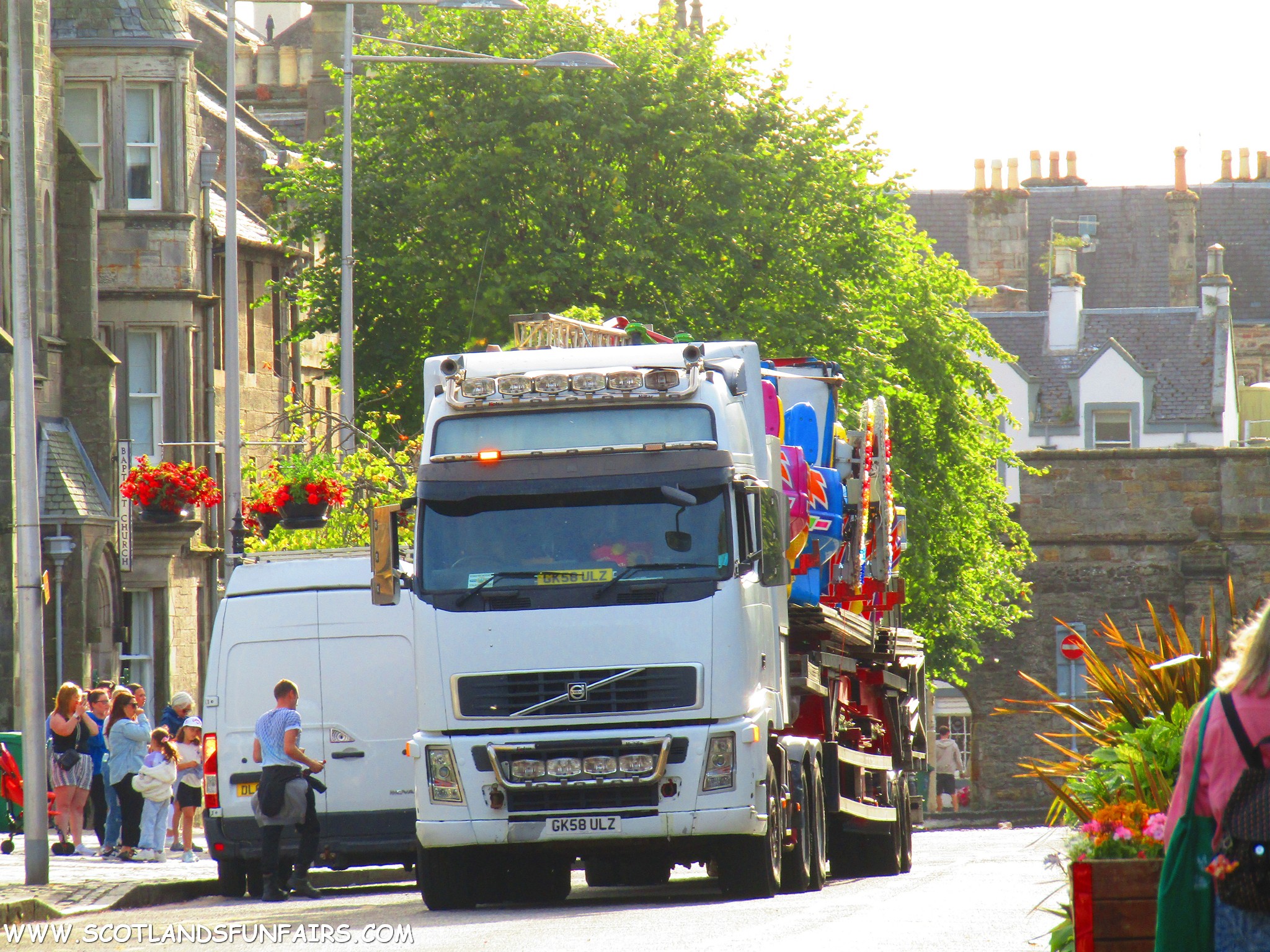 Jonathan Wheatleys Volvo & Fun Factory Load