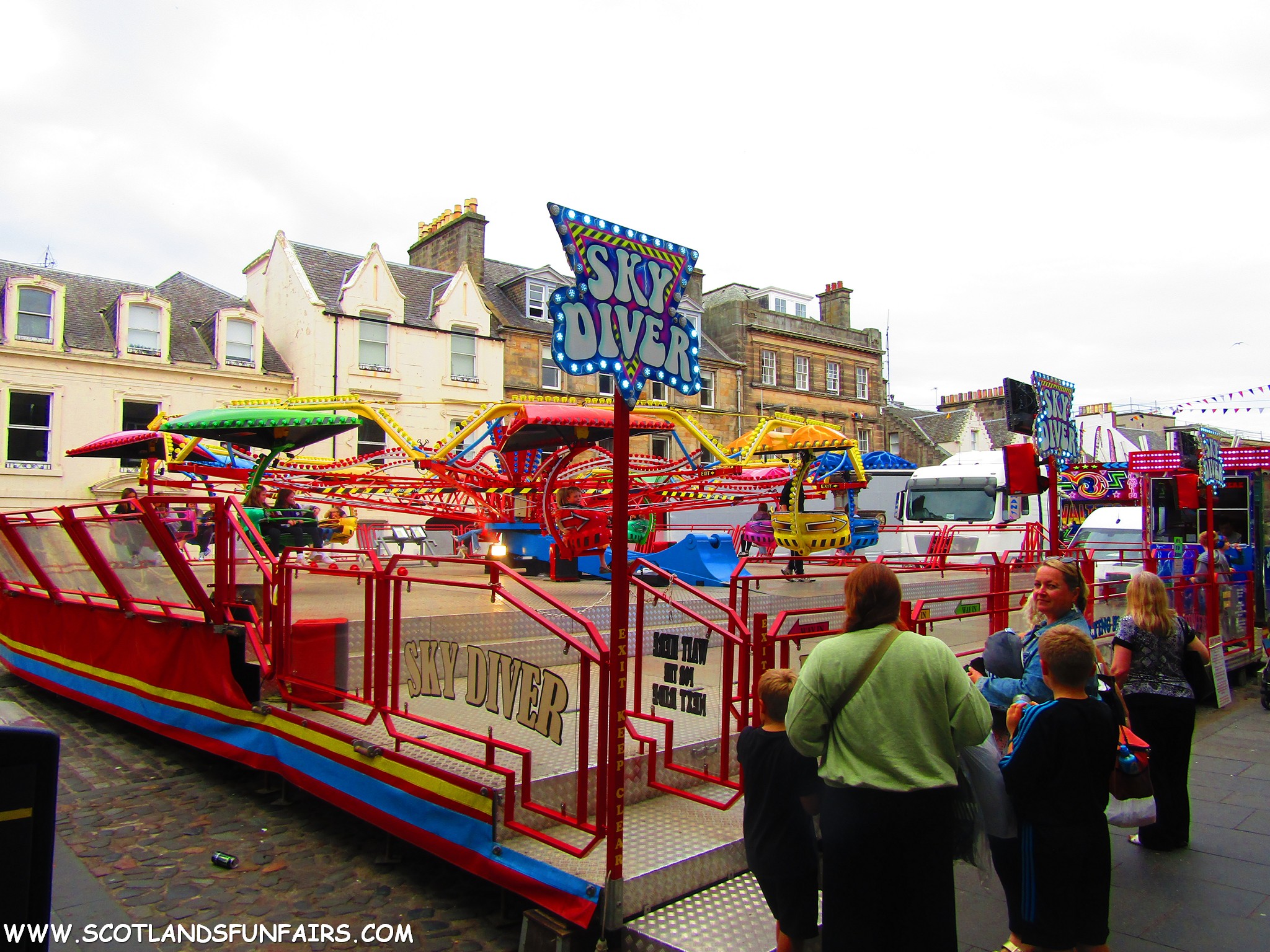 Christian Whites Skydiver