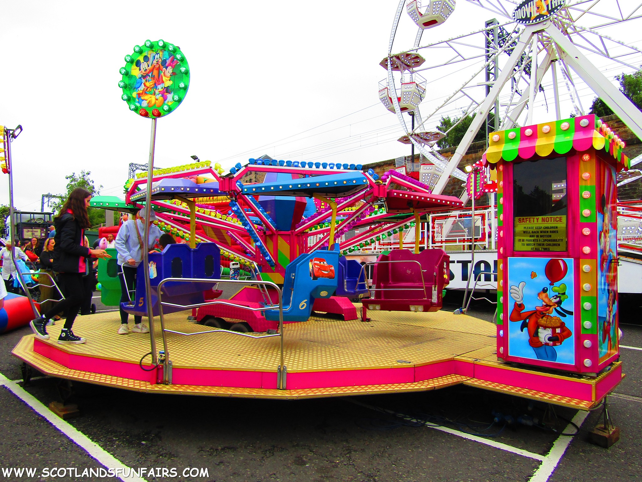 Unknown Mini Skydiver