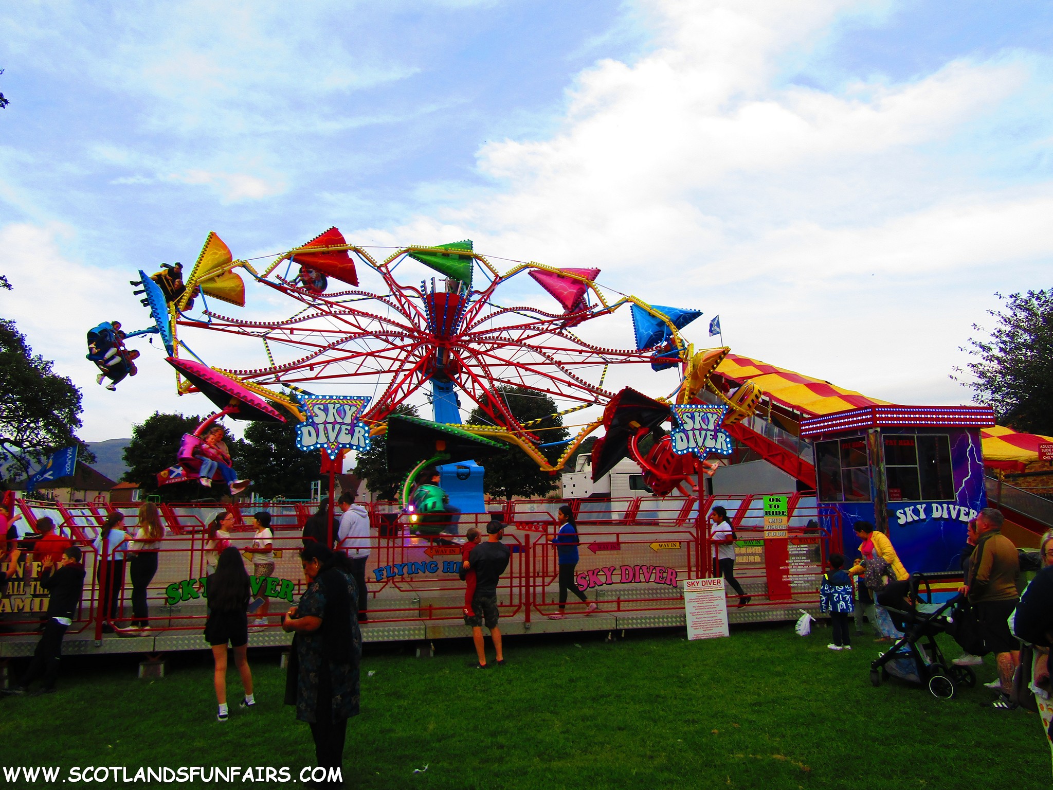 Christian Whites Skydiver