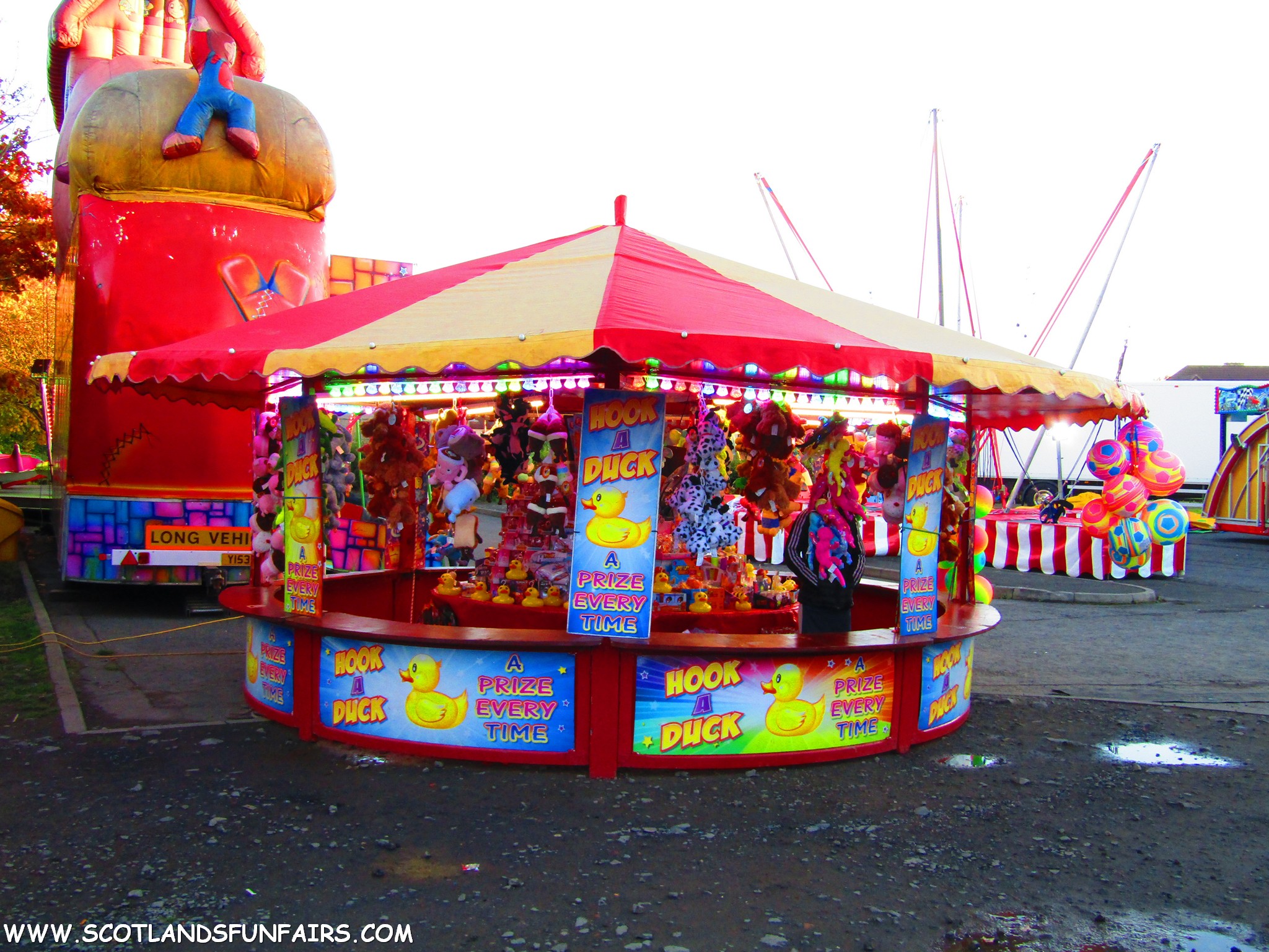 Warren Wallis's Hoopla