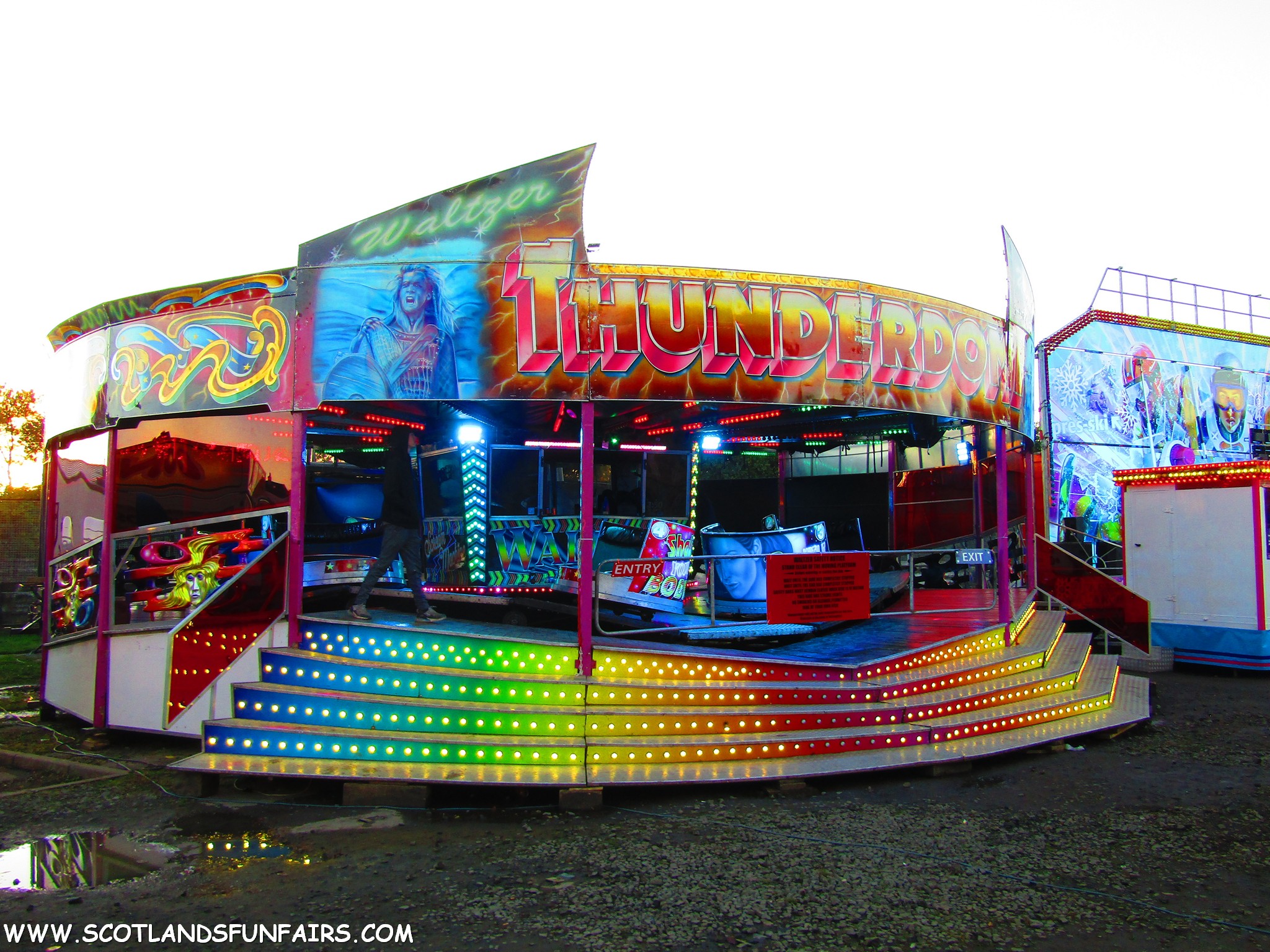 Warren Wallis's Waltzer