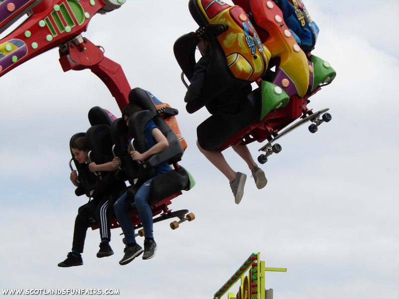 Freddie & Davis Stokes Smashing Jump
