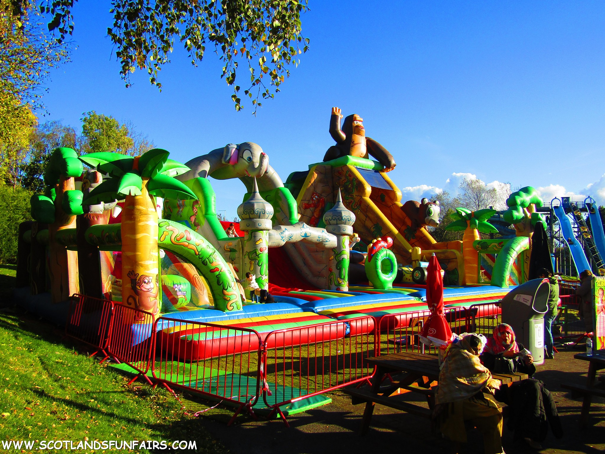 M&D's Theme Parks Inflatable Playarea
