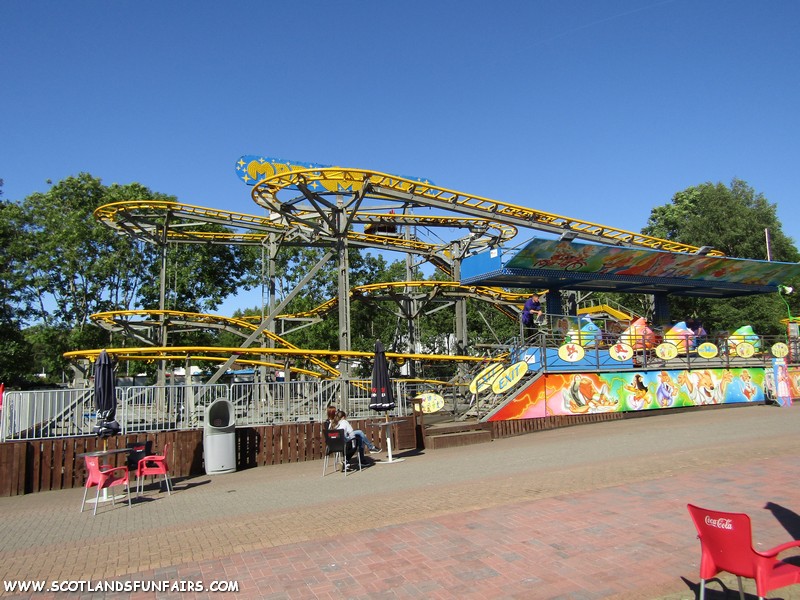 M&D's Theme Park Rollercoaster