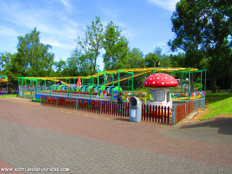 M&D's Theme Park Rollercoaster